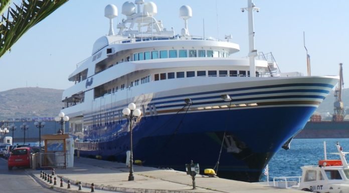 Γιοτ-ύμνος στη χλιδή αγκυροβόλησε στη Σύρο -Νοικιάζεται αντί 2 εκατ. ευρώ την εβδομάδα [εικόνες] | iefimerida.gr 10