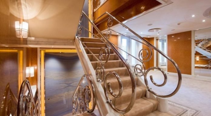 Γιοτ-ύμνος στη χλιδή αγκυροβόλησε στη Σύρο -Νοικιάζεται αντί 2 εκατ. ευρώ την εβδομάδα [εικόνες] | iefimerida.gr 9