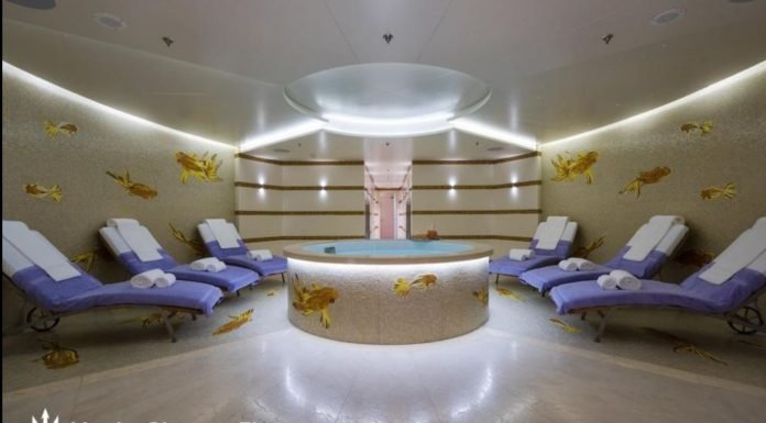 Γιοτ-ύμνος στη χλιδή αγκυροβόλησε στη Σύρο -Νοικιάζεται αντί 2 εκατ. ευρώ την εβδομάδα [εικόνες] | iefimerida.gr 8