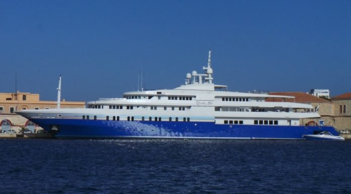 Γιοτ-ύμνος στη χλιδή αγκυροβόλησε στη Σύρο -Νοικιάζεται αντί 2 εκατ. ευρώ την εβδομάδα [εικόνες] | iefimerida.gr 11
