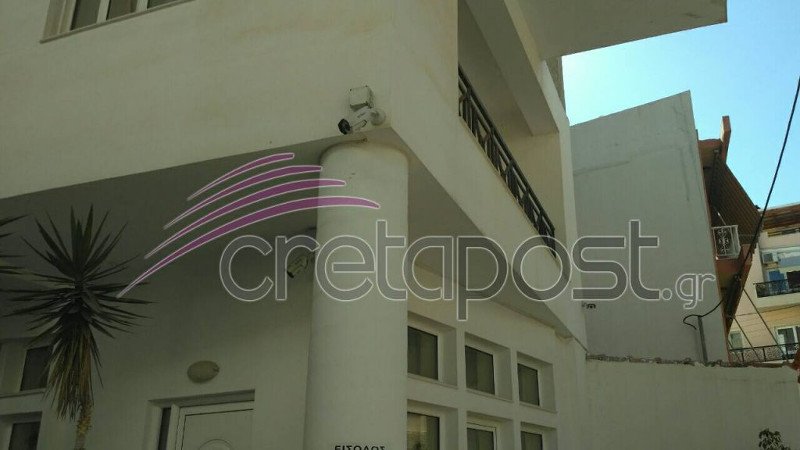 «Φρούριο» το σπίτι του καρδιολόγου στην Κρήτη -Είχε τοποθετήσει κλειστό κύκλωμα ασφαλείας με κάμερες [εικόνες]  | iefimerida.gr 0