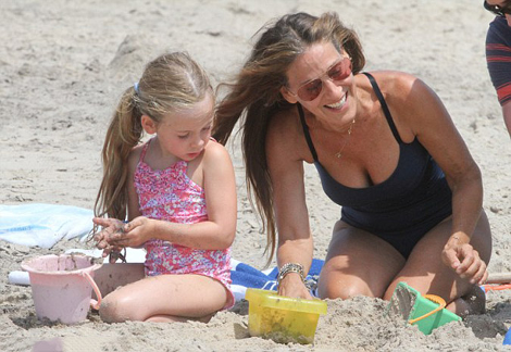 Το μαγιό της Σάρα Τζέσικα Πάρκερ που δύσκολα θα φορούσε άλλη γυναίκα [εικόνες] | iefimerida.gr 1