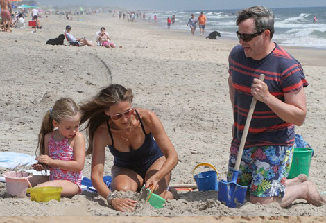 Το μαγιό της Σάρα Τζέσικα Πάρκερ που δύσκολα θα φορούσε άλλη γυναίκα [εικόνες] | iefimerida.gr 5