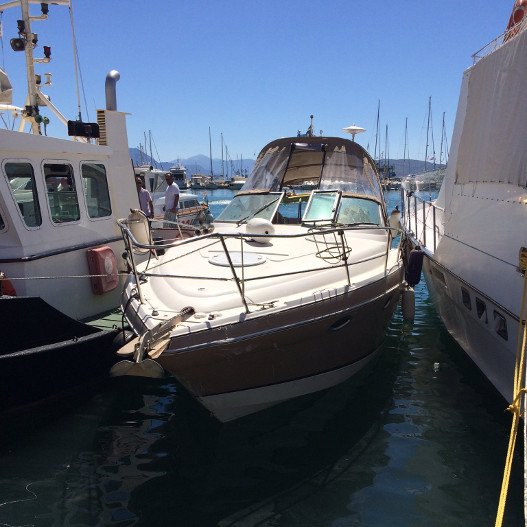 Στο βυθό παραμένει η λάντζα από την τραγωδία στην Αίγινα -Εμφανή τα σημάδια από τη σύγκρουση με το ταχύπλοο [εικόνες] | iefimerida.gr 5