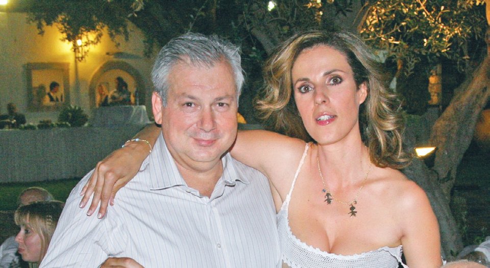 Την Τρίτη η απόφαση για το ζεύγος Καρούζου -Κατηγορούνται για ξέπλυμα μαύρου χρήματος και φοροδιαφυγή | iefimerida.gr 0