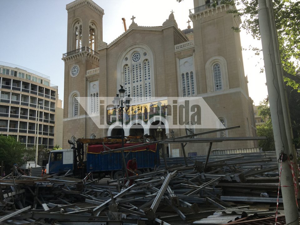 Τέλος οι σκαλωσιές από τη Μητρόπολη Αθηνών -Μετά από 16 χρόνια «απελευθερώθηκε» η πρόσοψη του ναού [εικόνες] | iefimerida.gr 2