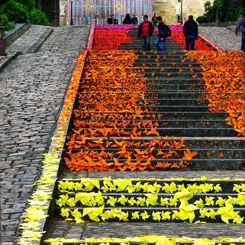 Σκάλες έργα τέχνης που δίνουν διαφορετικό χρώμα στις πόλεις του κόσμου [εικόνες] | iefimerida.gr 2