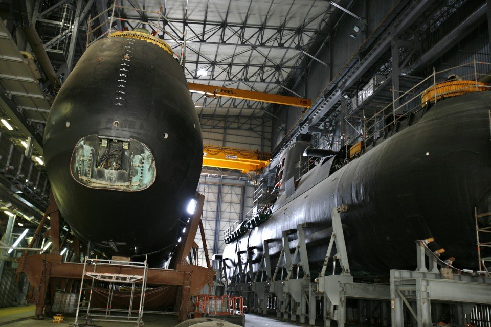 Στα άδυτα των ναυπηγείων Σκαραμαγκά: Δείτε τα υποβρύχια για τα οποία πληρώσαμε 2,3 δισ. ευρώ και δεν παραλάβαμε ποτέ [εικόνες] | iefimerida.gr 0