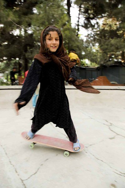 Μπούργκα και skateboarding – Μια σχολή που έφερε επανάσταση και χαρά στα κορίτσια του Αφγανιστάν [εικόνες&βίντεο]  | iefimerida.gr 2