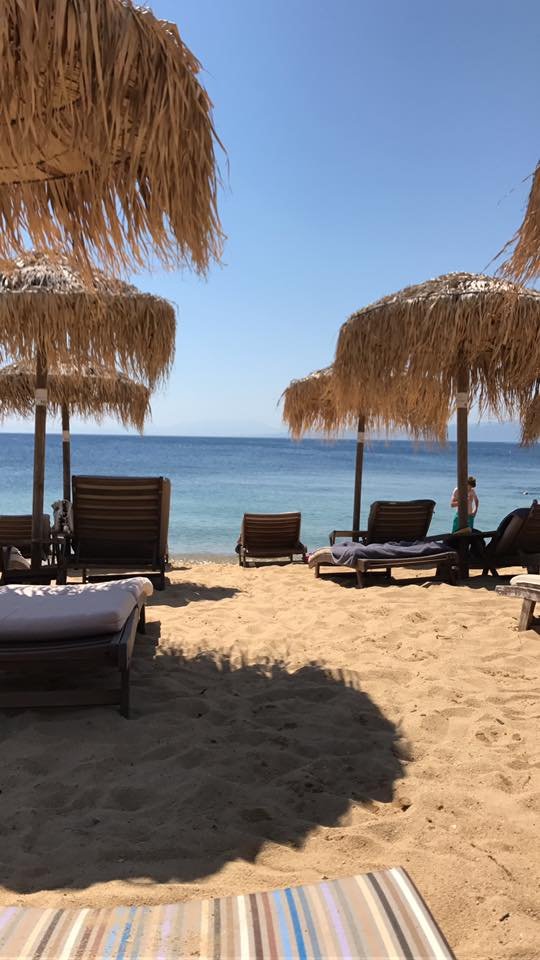 Στη Σκιάθο ο Ιταλός σχεδιαστής Franco Ciambella -Δεν σταματά να ποστάρει [εικόνες]  | iefimerida.gr 0