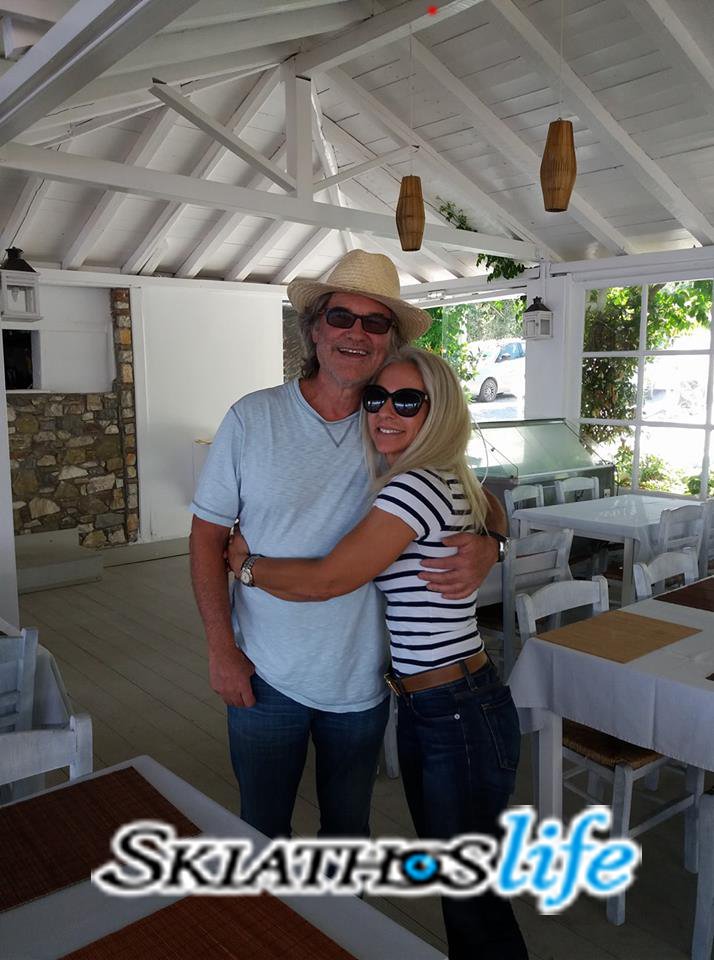 Αρχισαν οι αφίξεις από Χόλιγουντ στα ελληνικά νησιά:  Η Γκόλντι Χόουν στη Σκιάθο [εικόνες] | iefimerida.gr 1