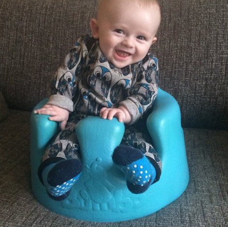 Η ιστορία της απόλυτης αθωότητας που λιώνει το Ιντερνετ -Ο σκύλος και το μωρό που κάνουν τα πάντα μαζί [εικόνες] | iefimerida.gr 19