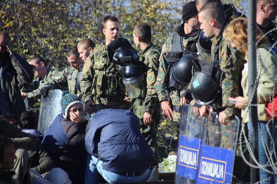 Ασφυκτική η κατάσταση στην Ειδομένη -5.000 πρόσφυγες στα σύνορα με την ΠΓΔΜ [εικόνες] | iefimerida.gr 0