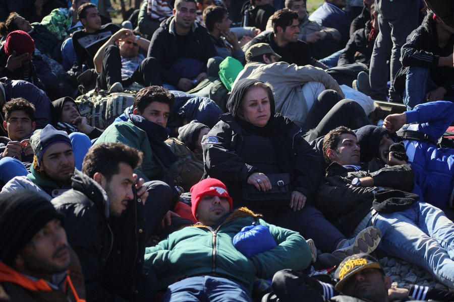 Ασφυκτική η κατάσταση στην Ειδομένη -5.000 πρόσφυγες στα σύνορα με την ΠΓΔΜ [εικόνες] | iefimerida.gr 11