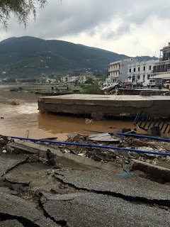 Σάρωσε τη Σκόπελο η θεομηνία -Βιβλική η καταστροφή, πρωτοφανείς εικόνες [εικόνες] | iefimerida.gr 2
