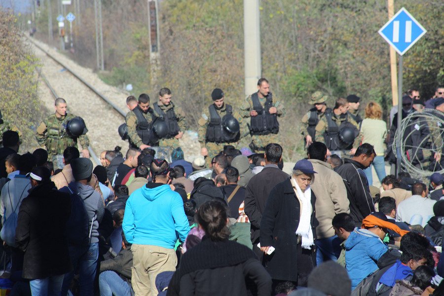 Ασφυκτική η κατάσταση στην Ειδομένη -5.000 πρόσφυγες στα σύνορα με την ΠΓΔΜ [εικόνες] | iefimerida.gr 4