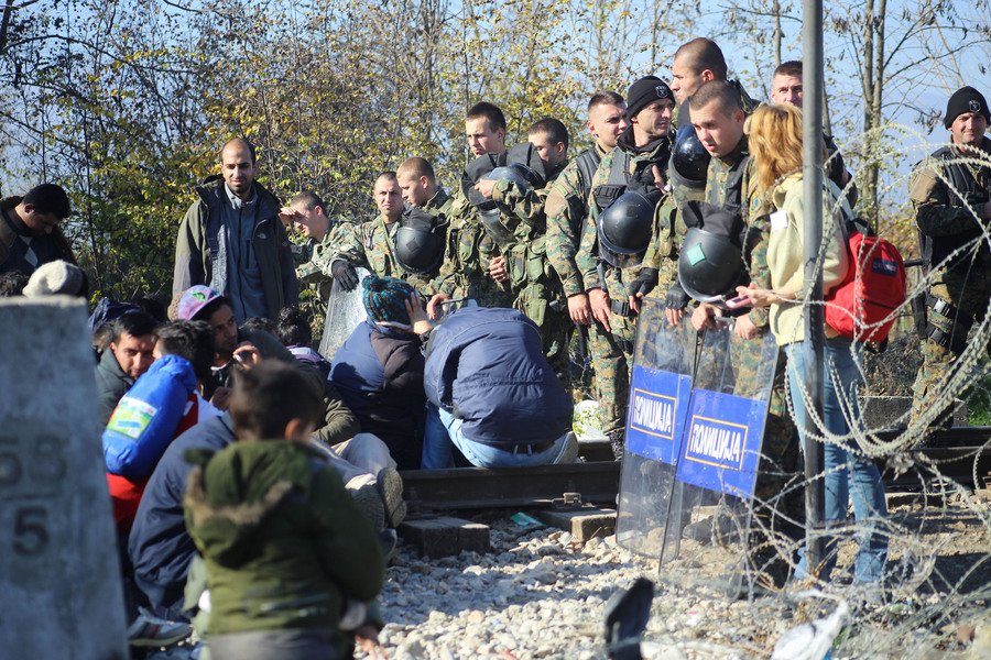 Ασφυκτική η κατάσταση στην Ειδομένη -5.000 πρόσφυγες στα σύνορα με την ΠΓΔΜ [εικόνες] | iefimerida.gr 1