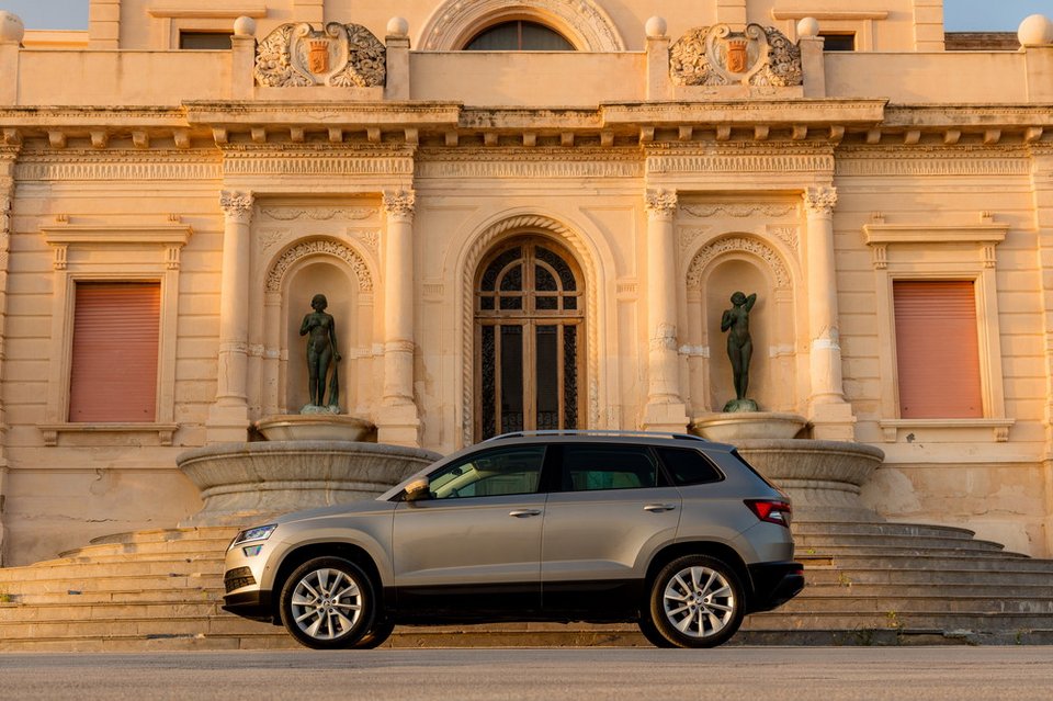 Το νέο και ενδιαφέρον Skoda Karoq ξεκινά από 19.900 ευρώ [εικόνες & βίντεο] | iefimerida.gr 2