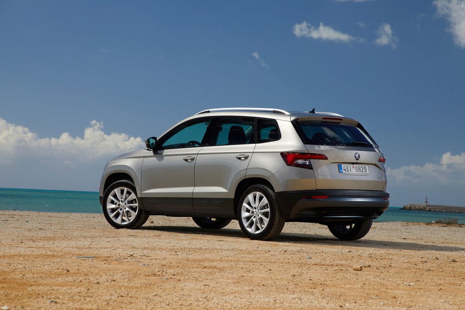 Το νέο και ενδιαφέρον Skoda Karoq ξεκινά από 19.900 ευρώ [εικόνες & βίντεο] | iefimerida.gr 1