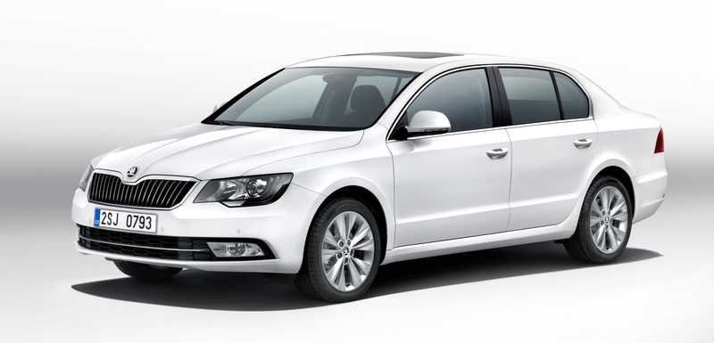 Skoda Superb: Ανανεωμένο (ελαφρώς), άνετο και ασφαλές | iefimerida.gr 0