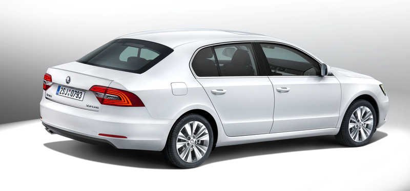 Skoda Superb: Ανανεωμένο (ελαφρώς), άνετο και ασφαλές | iefimerida.gr 1