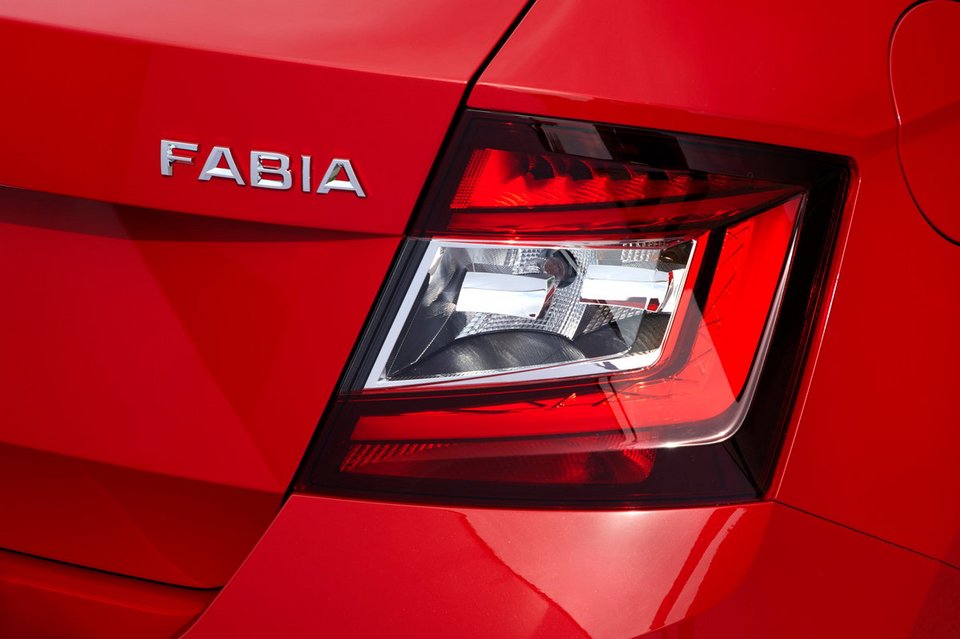 Skoda Fabia: Ανανεωμένη και με πιο σπορ έκδοση Monte Carlo | iefimerida.gr 5