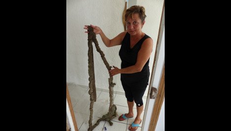 Χήρα ζήτησε τα πράγματα του αυτόχειρα συζύγου της και της έστειλαν το σκοινί με το οποίο απαγχονίστηκε | iefimerida.gr 0