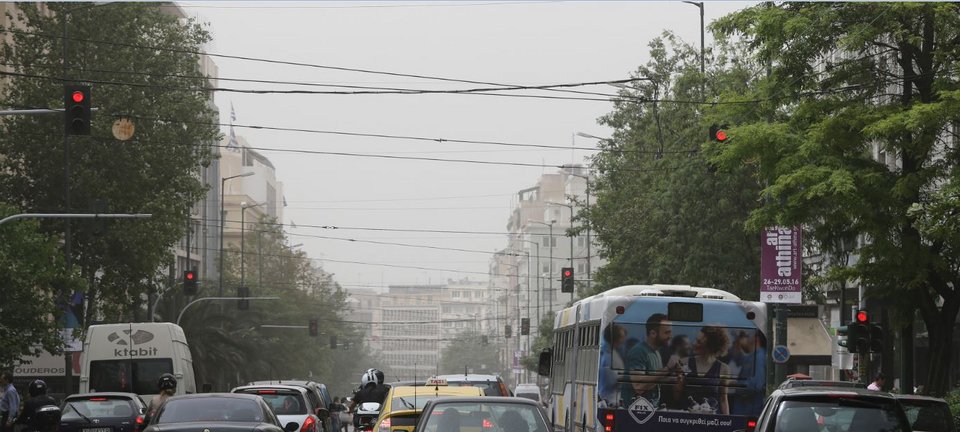 Αφρικανική σκόνη σκέπασε την Αθήνα -Τι πρέπει να προσέχουν οι ευπαθείς ομάδες [εικόνες] | iefimerida.gr 3