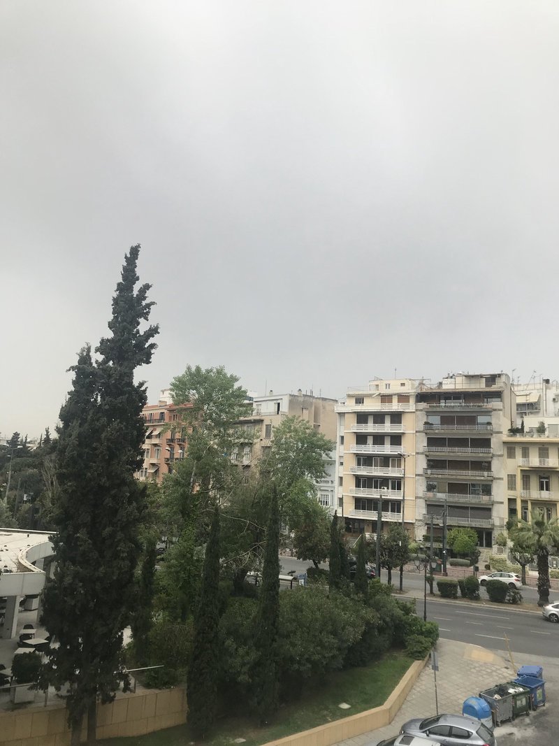 Επέστρεψε η αφρικανική σκόνη -«Πνίγει» την Αθήνα [εικόνες] | iefimerida.gr 4