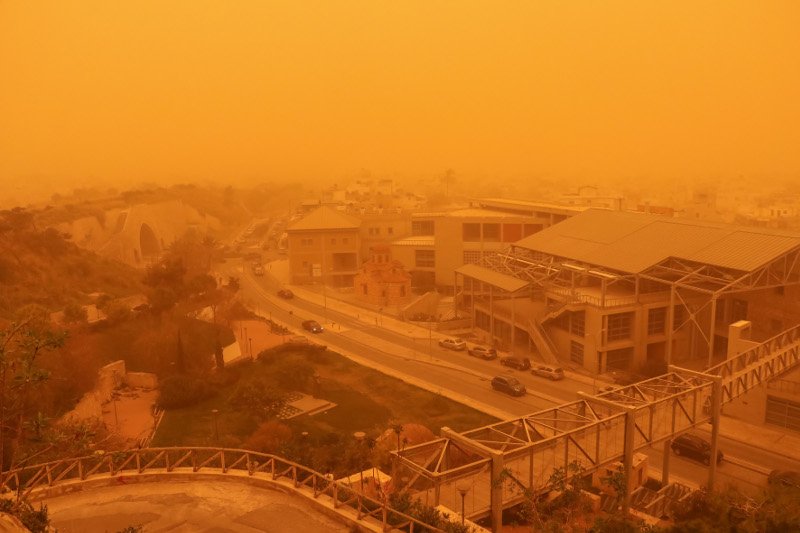 H αφρικανική σκόνη ήρθε για να... μείνει- Συχνότερες «επισκέψεις» προβλέπουν οι επιστήμονες | iefimerida.gr 0