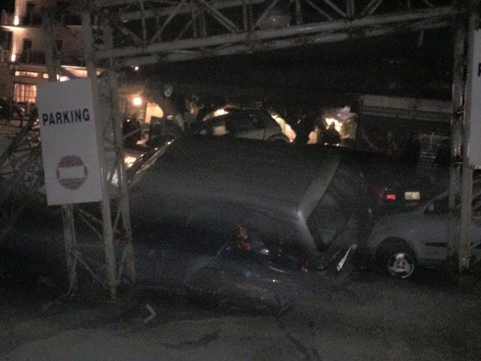 Σκηνές Αποκάλυψης στη Σκόπελο -Η θάλασσα μπήκε στους δρόμους και παρέσυρε τα πάντα [εικόνες & βίντεο] | iefimerida.gr 1