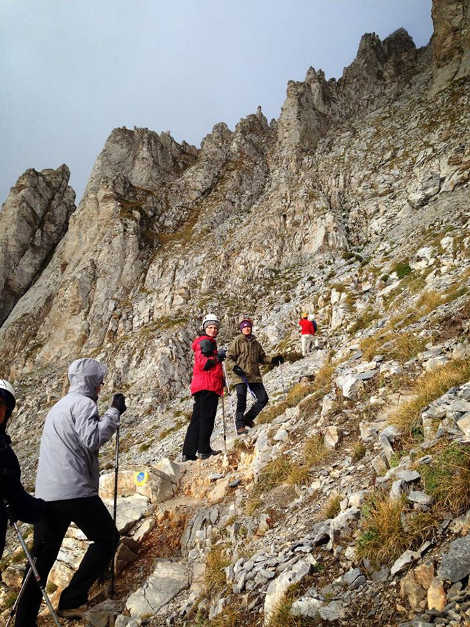 Νέα πρόκληση από τα Σκόπια: Ο αντιπρόεδρος της Βουλής ποζάρει στην κορυφή του Ολύμπου με τον Ηλιο της Βεργίνας [εικόνες] | iefimerida.gr 2