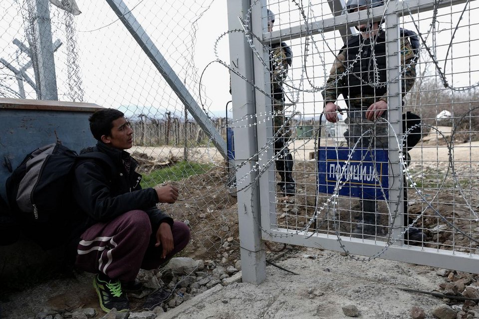 Τα Σκόπια θα ανοίξουν τα σύνορά τους για να περάσουν μόνο 100 πρόσφυγες -Οι υπόλοιποι εγκλωβίζονται στην Ελλάδα | iefimerida.gr 0