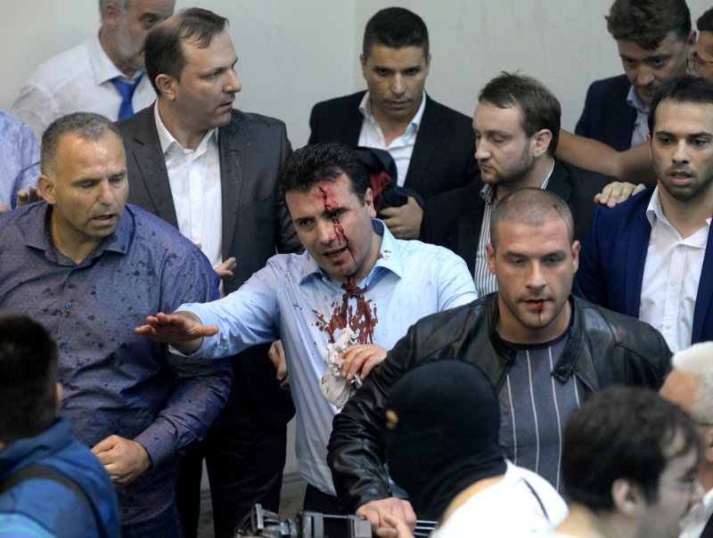 ΠΓΔΜ: Από πρότυπο χώρας, παράγοντας αποσταθεροποίησης -Η Σύνοδος του ΝΑΤΟ το 2008 και το ελληνικό βέτο | iefimerida.gr 1