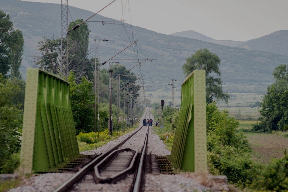 Τα Σκόπια στέλνουν στρατό στα σύνορα για να αντιμετωπίσουν το κύμα μεταναστών από την Ελλάδα | iefimerida.gr 0