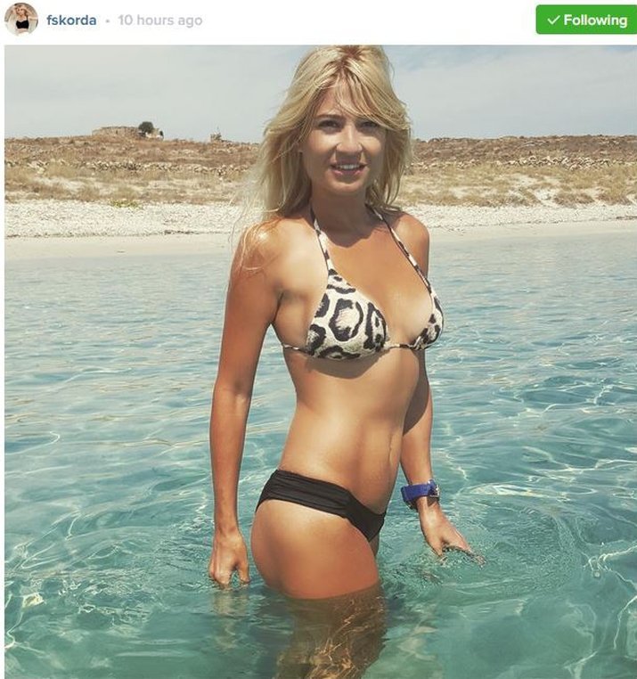 Εβαλε «φωτιά» η Σκορδά - Με σέξι μπικίνι μέσα στη θάλασσα [εικόνα] | iefimerida.gr 0