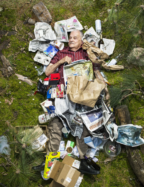 Σοκαριστικό: Πώς θα ήταν η ζωή μας αν επί μια εβδομάδα πετούσαμε τα σκουπίδια στο πάτωμα του σπιτιού μας [εικόνες] | iefimerida.gr 5