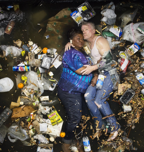 Σοκαριστικό: Πώς θα ήταν η ζωή μας αν επί μια εβδομάδα πετούσαμε τα σκουπίδια στο πάτωμα του σπιτιού μας [εικόνες] | iefimerida.gr 8