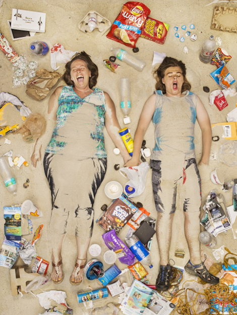 Σοκαριστικό: Πώς θα ήταν η ζωή μας αν επί μια εβδομάδα πετούσαμε τα σκουπίδια στο πάτωμα του σπιτιού μας [εικόνες] | iefimerida.gr 15