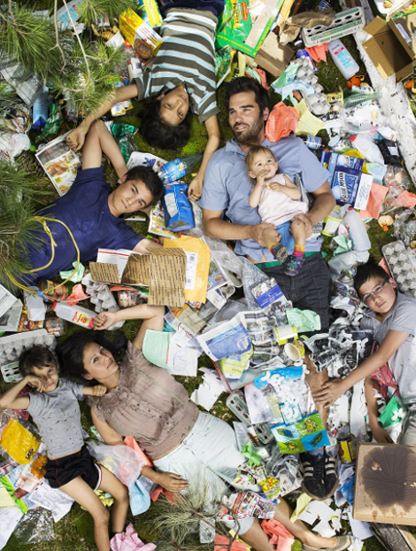 Σοκαριστικό: Πώς θα ήταν η ζωή μας αν επί μια εβδομάδα πετούσαμε τα σκουπίδια στο πάτωμα του σπιτιού μας [εικόνες] | iefimerida.gr 16