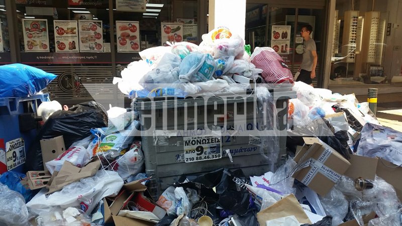 Απελπιστική η κατάσταση με τα σκουπίδια στην Κυψέλη -Σχηματίζουν βουνά, κάνουν πάρτι οι κατσαρίδες [εικόνες] | iefimerida.gr 0