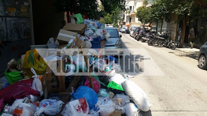 Απελπιστική η κατάσταση με τα σκουπίδια στην Κυψέλη -Σχηματίζουν βουνά, κάνουν πάρτι οι κατσαρίδες [εικόνες] | iefimerida.gr 9