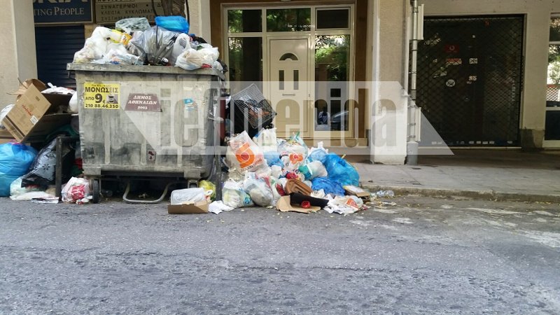 Απελπιστική η κατάσταση με τα σκουπίδια στην Κυψέλη -Σχηματίζουν βουνά, κάνουν πάρτι οι κατσαρίδες [εικόνες] | iefimerida.gr 3