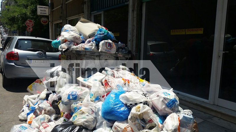 Απελπιστική η κατάσταση με τα σκουπίδια στην Κυψέλη -Σχηματίζουν βουνά, κάνουν πάρτι οι κατσαρίδες [εικόνες] | iefimerida.gr 6