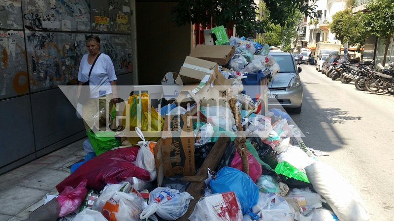Απελπιστική η κατάσταση με τα σκουπίδια στην Κυψέλη -Σχηματίζουν βουνά, κάνουν πάρτι οι κατσαρίδες [εικόνες] | iefimerida.gr 8