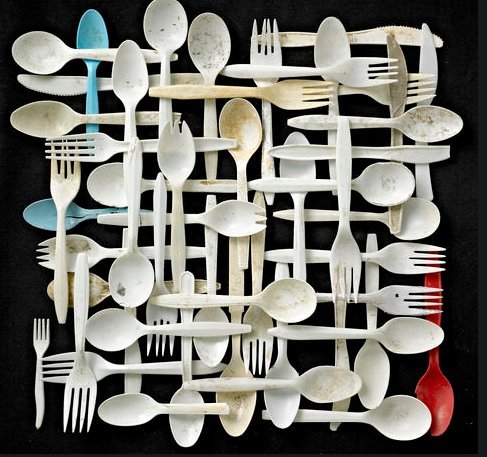 Τα σκουπίδια της θάλασσας γίνονται πηγή έμπνευσης ενός φωτογράφου [εικόνες] | iefimerida.gr 0