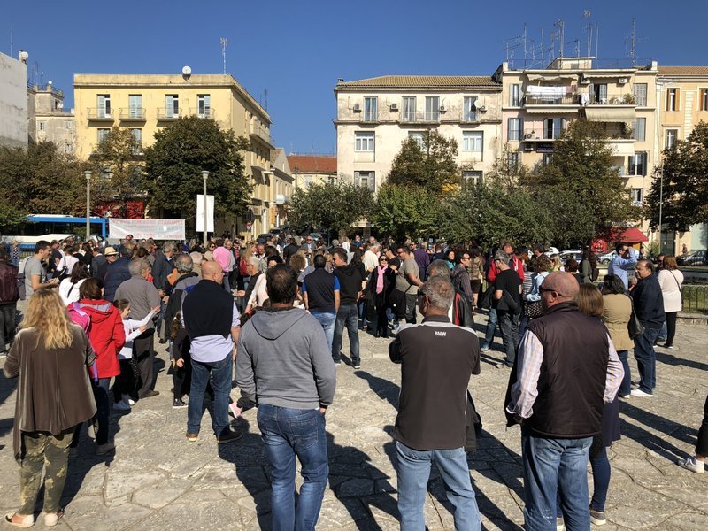 Στη νότια Κέρκυρα συνεχίζονται οι κινητοποιήσεις των κατοίκων της Λευκίμμης