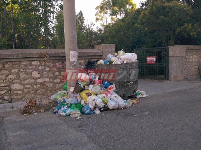 Πάτρα: Παραμένουν τα «βουνά» σκουπιδιών σε συνοικίες γύρω από το κέντρο της πόλης [εικόνες] | iefimerida.gr 0