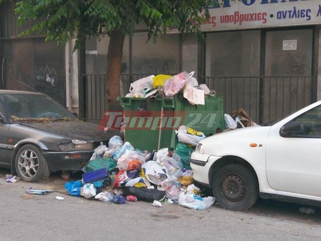 Πάτρα: Παραμένουν τα «βουνά» σκουπιδιών σε συνοικίες γύρω από το κέντρο της πόλης [εικόνες] | iefimerida.gr 5
