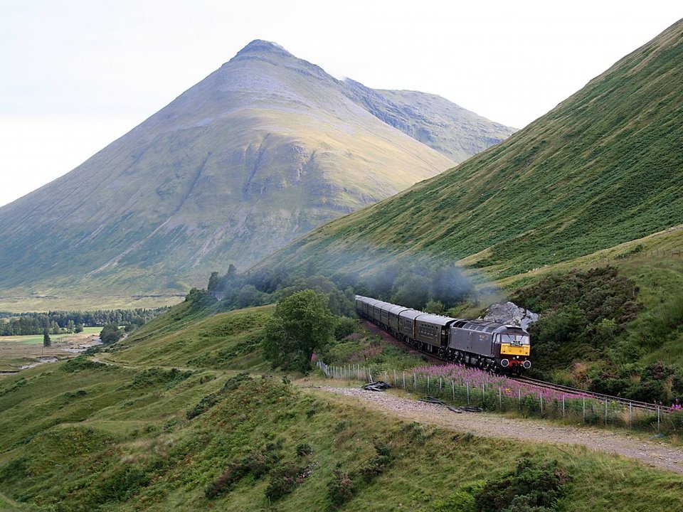 Στις ράγες της χλιδής -Ταξιδεύοντας με πεντάστερα τρένα [εικόνες] | iefimerida.gr 8